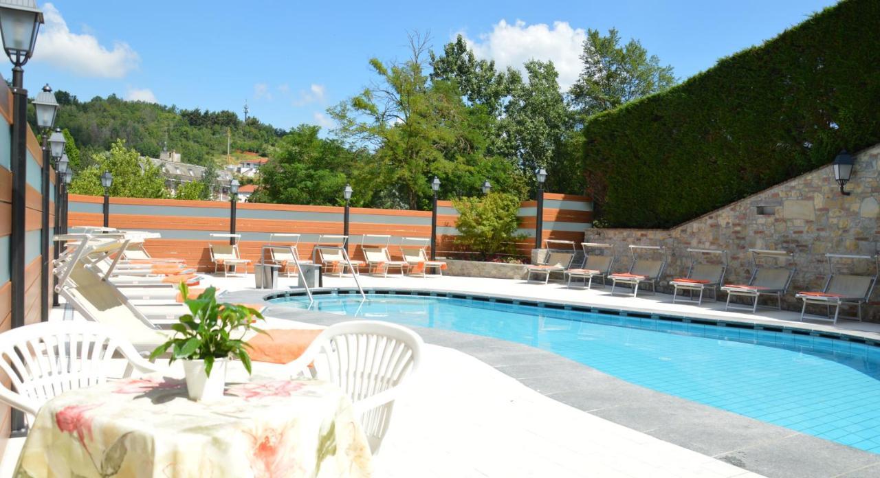 Hotel Plaza Tabiano Terme Екстериор снимка