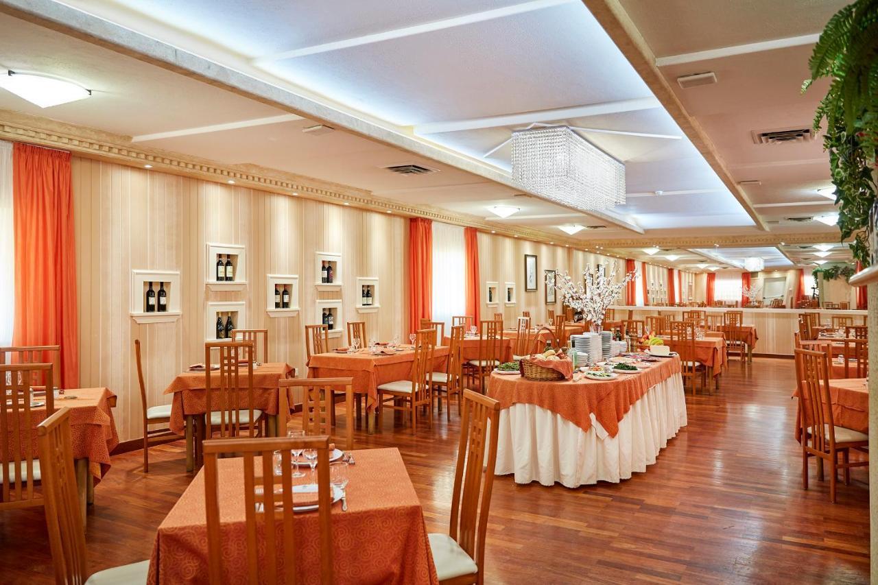 Hotel Plaza Tabiano Terme Екстериор снимка