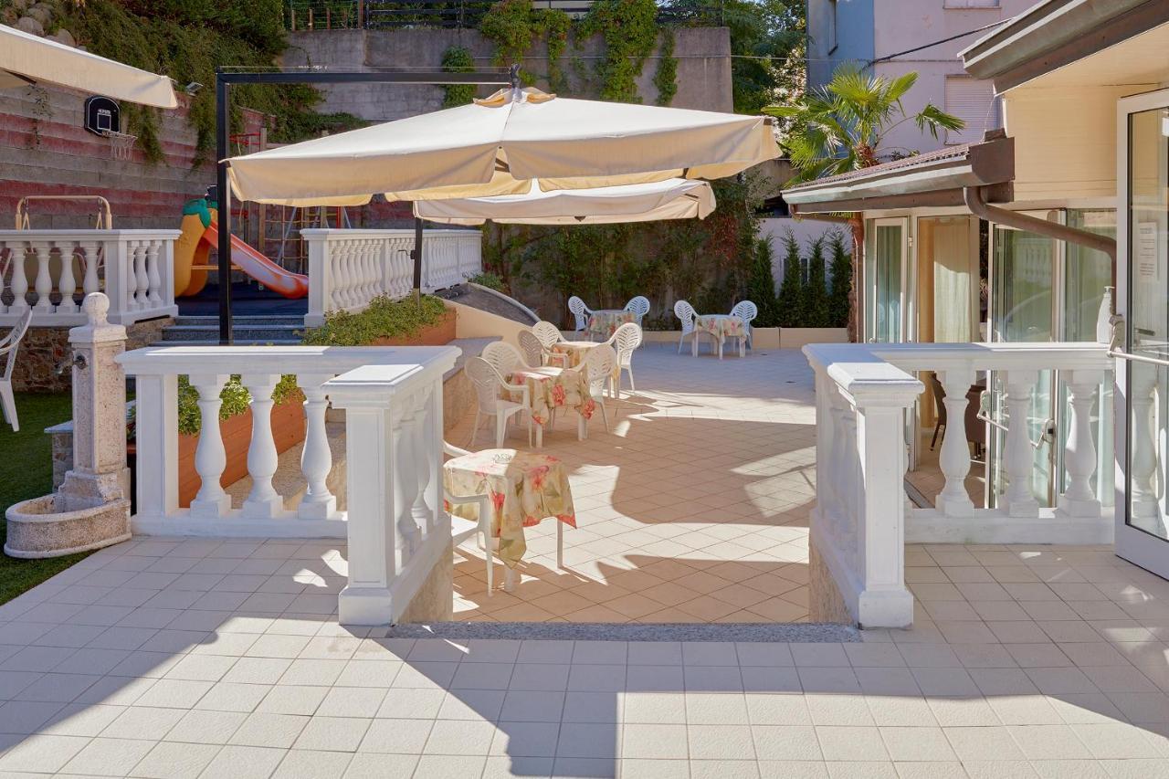Hotel Plaza Tabiano Terme Екстериор снимка