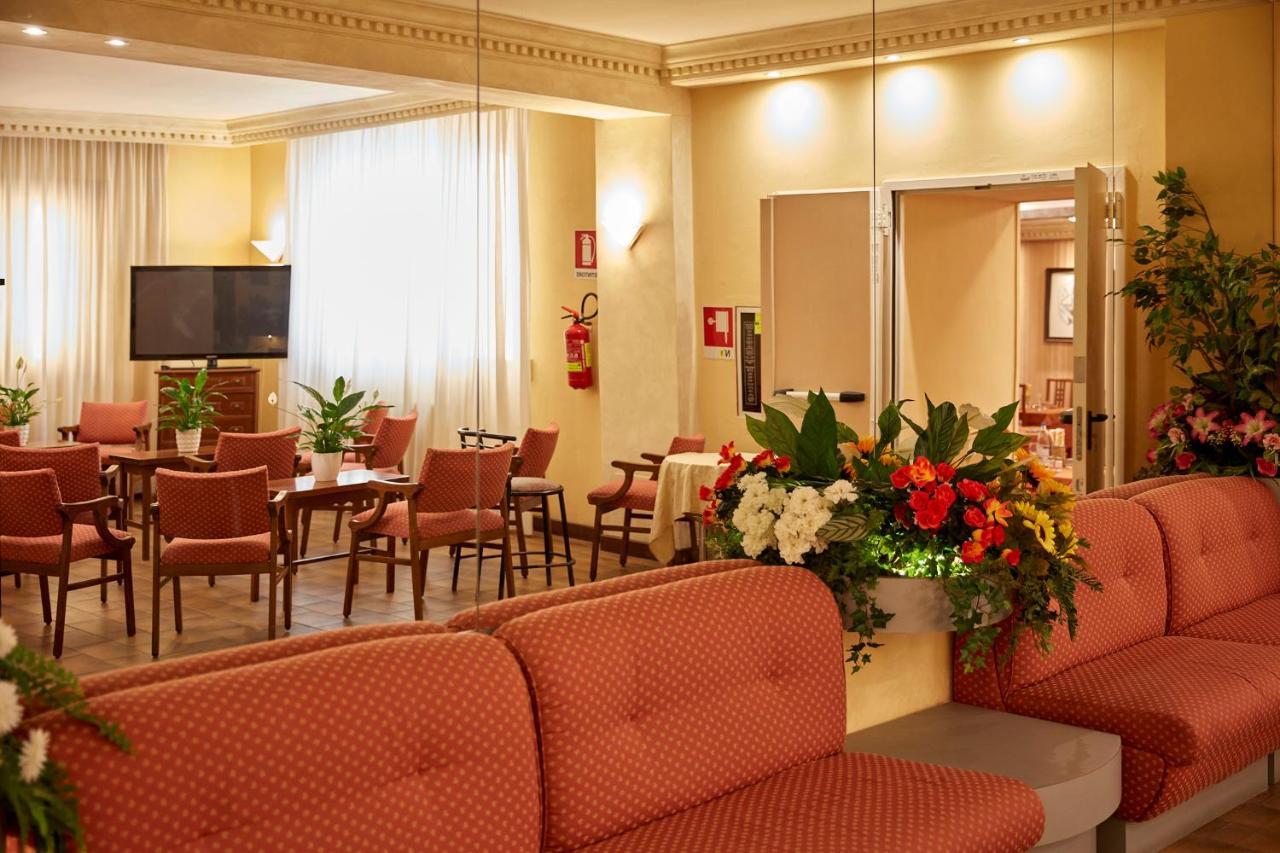 Hotel Plaza Tabiano Terme Екстериор снимка