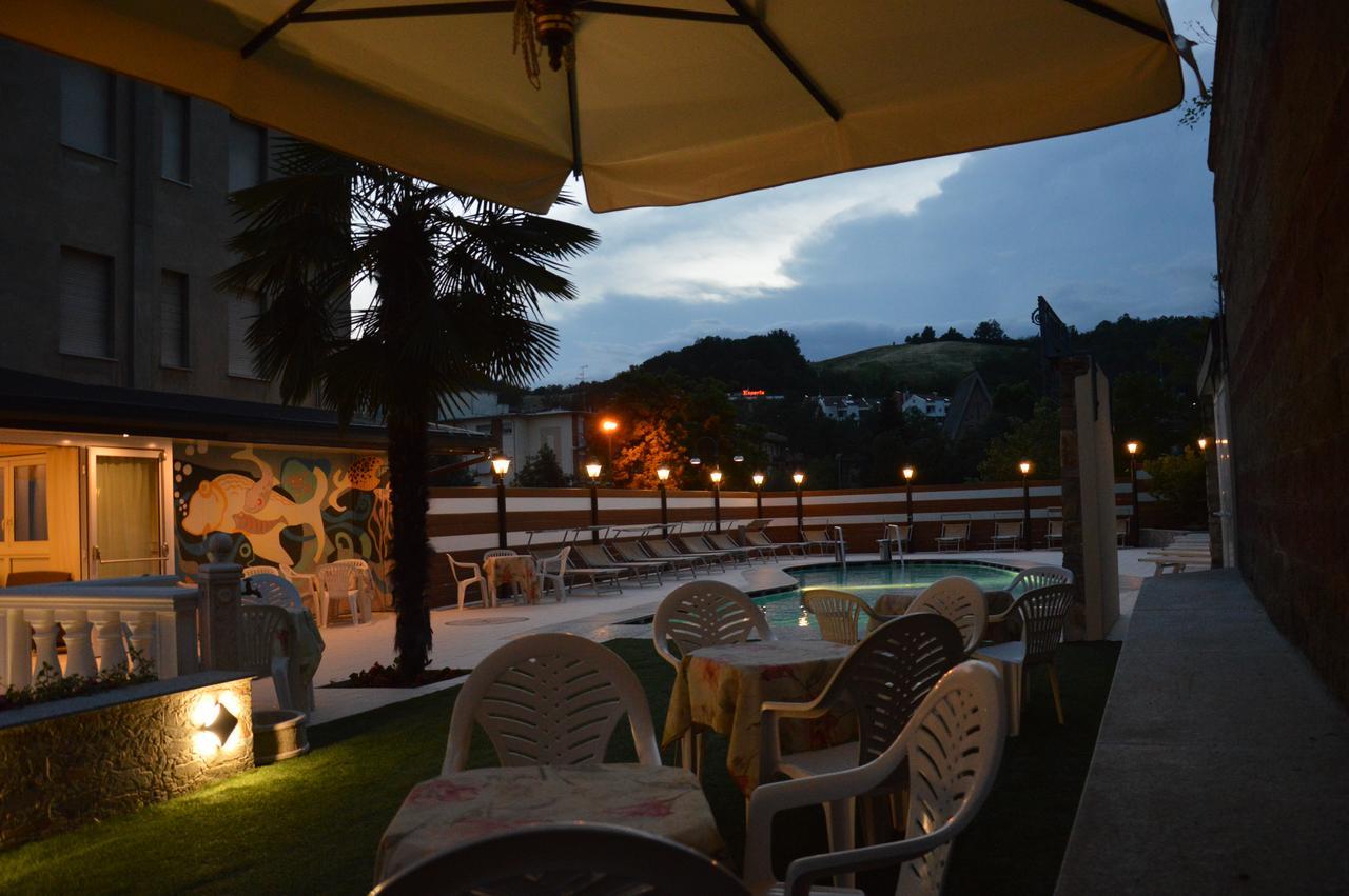 Hotel Plaza Tabiano Terme Екстериор снимка
